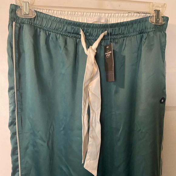 NWT! Abercrombie & Fitch Pajama Pant Satin Bottoms Green Medium - Picture 14 of 16